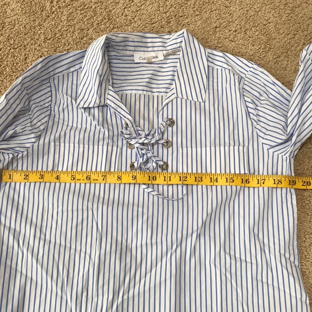 Calvin Klein white /blue striped lace up top . - Picture 8 of 8
